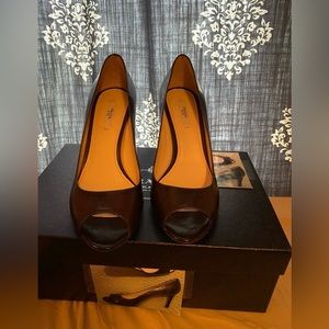 Prada heels walnut new in box